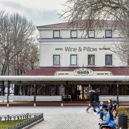 Wine And Pillow Hotel By Frapolli-3